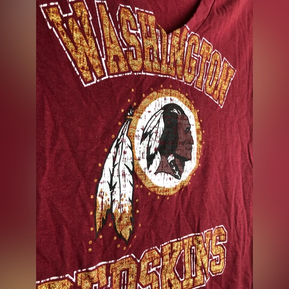 NFL Washington Redskins Women's V Neck Burgundy and Gold Tshirt Size Small - Picture 5 of 10